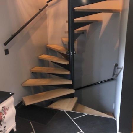 Apartamento Loft D Isa Avec Wifi Netflix Gesves Exterior foto