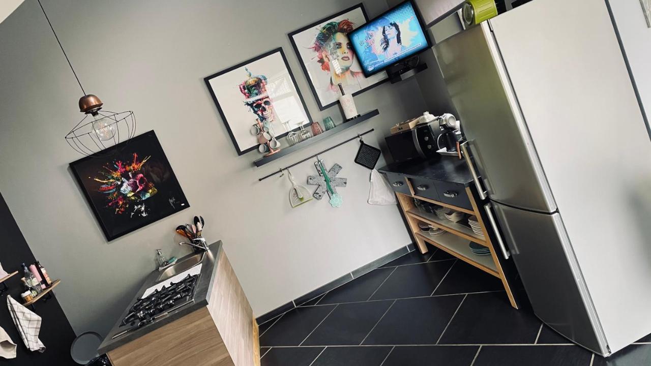 Apartamento Loft D Isa Avec Wifi Netflix Gesves Exterior foto