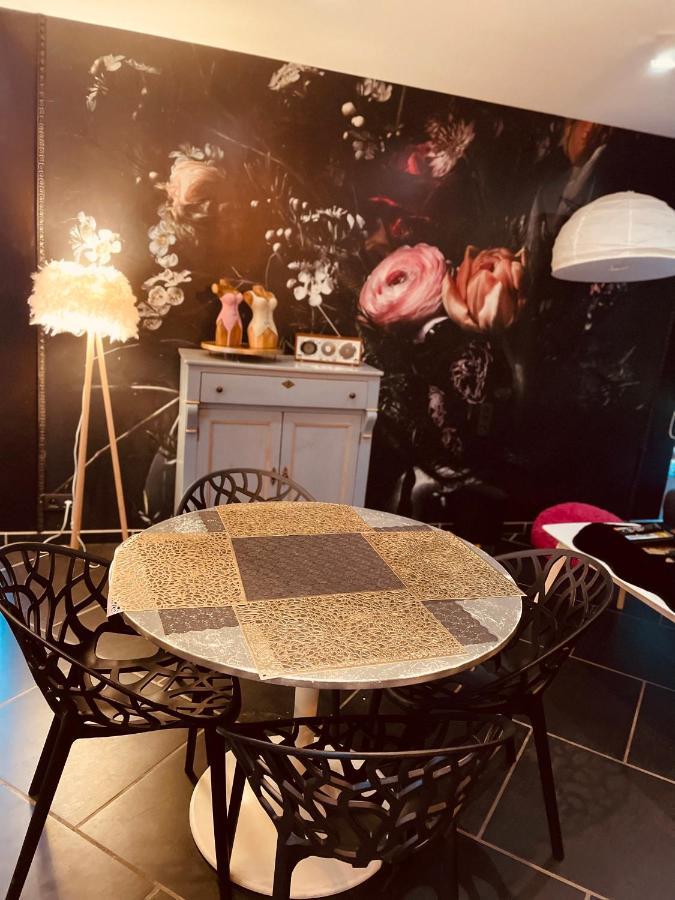 Apartamento Loft D Isa Avec Wifi Netflix Gesves Exterior foto
