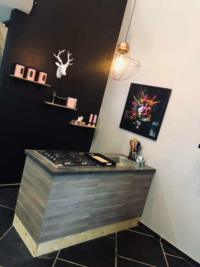 Apartamento Loft D Isa Avec Wifi Netflix Gesves Exterior foto