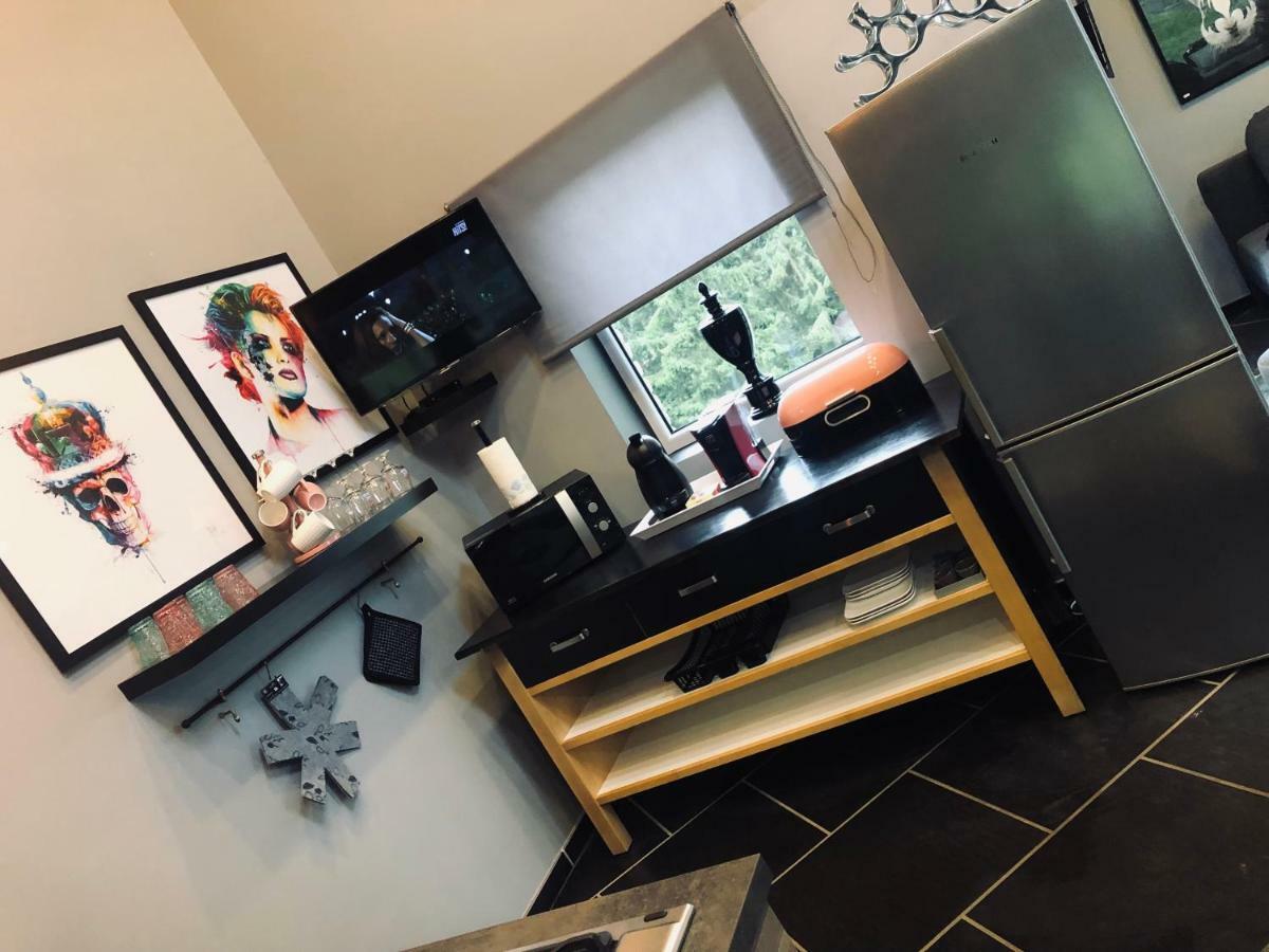 Apartamento Loft D Isa Avec Wifi Netflix Gesves Exterior foto
