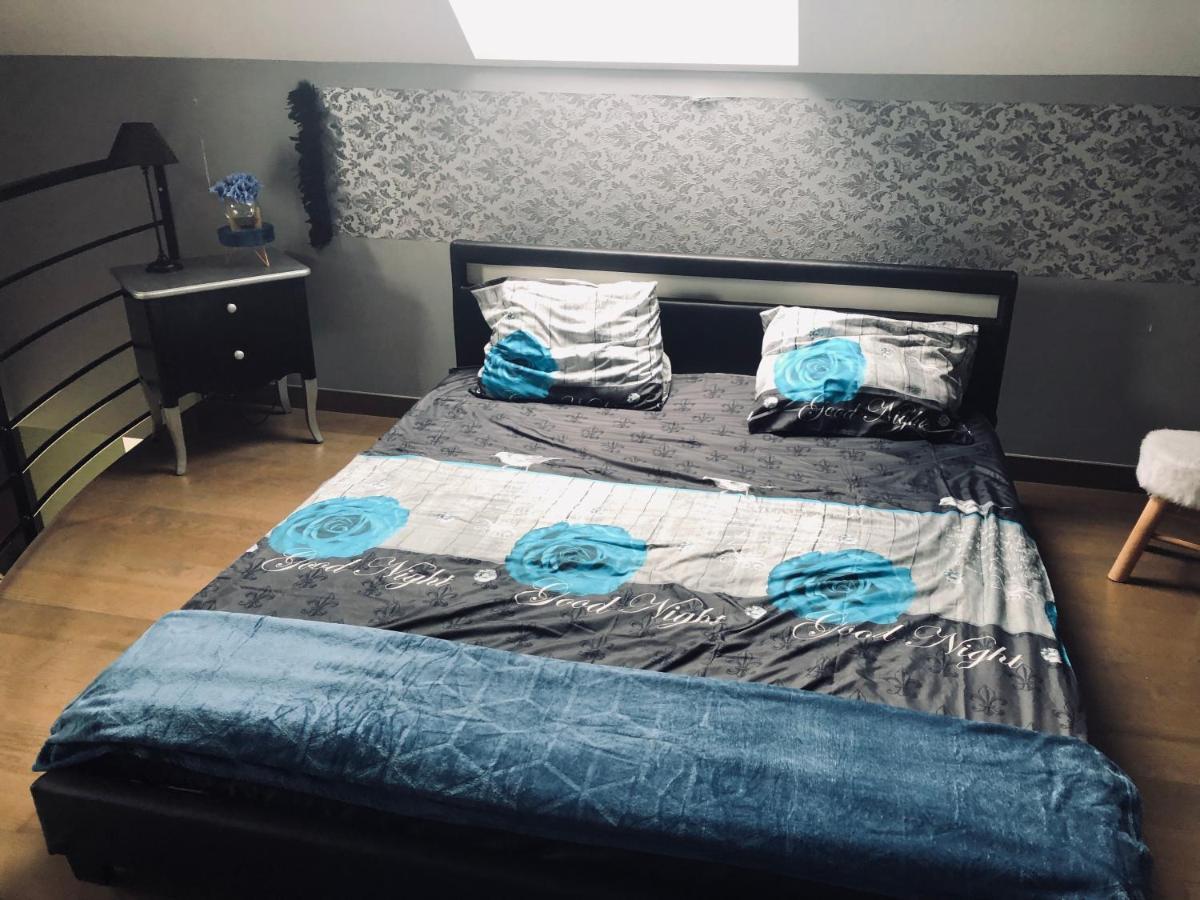 Apartamento Loft D Isa Avec Wifi Netflix Gesves Exterior foto