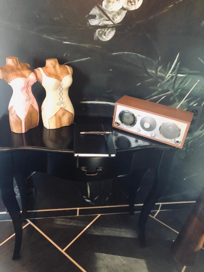 Apartamento Loft D Isa Avec Wifi Netflix Gesves Exterior foto