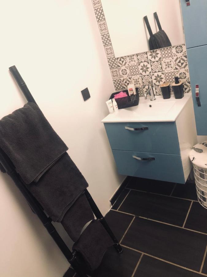 Apartamento Loft D Isa Avec Wifi Netflix Gesves Exterior foto